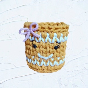 Horgolt Mézi kosárka  - Meska.hu