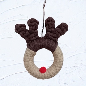 Rénszarvas makramé karácsonyfadíszek  - karácsony - karácsonyi lakásdekoráció - karácsonyfadíszek - Meska.hu