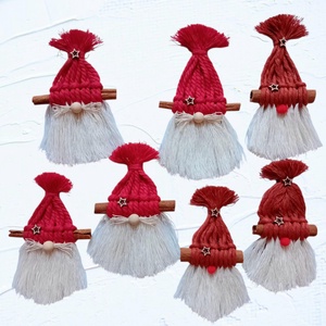 Makramé karácsonyfadíszek, télapó, szivárvány, koszorú - karácsony - karácsonyi lakásdekoráció - karácsonyfadíszek - Meska.hu