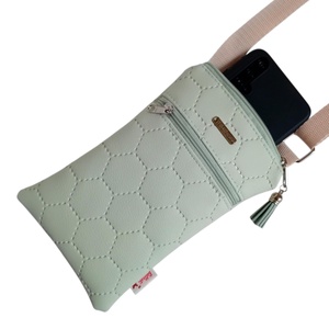 Mobiltelefon tartó válltáska, menta 13 x 20 cm - táska & tok - kézitáska & válltáska - vállon átvethető táska - Meska.hu