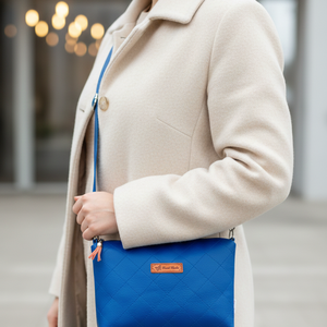 Rohangálós válltáska oldaltáska 2in1 steppelt mintával kék textilbőr 23x15 cm - táska & tok - kézitáska & válltáska - vállon átvethető táska - Meska.hu