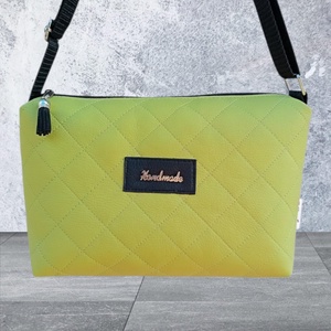 Rohangálós 2in1 válltáska oldaltáska steppelt mintával kiwi textilbőr 25x17 cm, Táska & Tok, Kézitáska & válltáska, Vállon átvethető táska, Varrás, MESKA