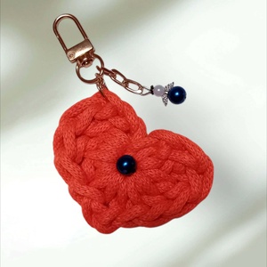 Táskadísz kulcstartó horgolt szívvel angyalkával, narancs - Meska.hu