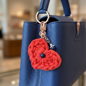 Táskadísz kulcstartó horgolt szívvel angyalkával, narancs - táska & tok - kulcstartó & táskadísz - kulcstartó - Meska.hu