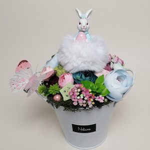 Tavaszi, nyári, húsvéti asztaldísz - nyuszilány pillangóval, Ünnepi díszek, dekorációk, Húsvéti díszek és dekorációk, Húsvéti virágos díszek, Mindenmás, Virágkötés, MESKA