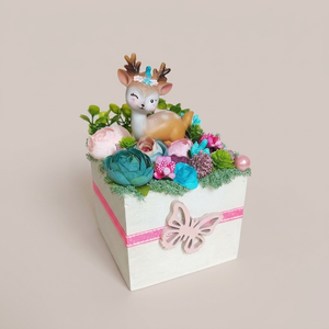 Tavaszi, nyári, ünnepi asztaldísz - kék és rózsaszínű virágokkal, őzikével II., Otthon & Életmód, Virágdekoráció, Virágdíszek, Asztali virágdísz, Mindenmás, Virágkötés, MESKA