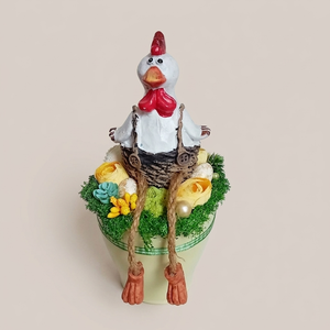 Tavaszi, nyári, húsvéti asztaldísz - kakas ül a dombon II., Ünnepi díszek, dekorációk, Húsvéti díszek és dekorációk, Húsvéti virágos díszek, Mindenmás, Virágkötés, MESKA