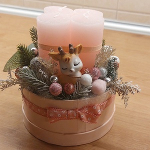 Adventi asztalidísz rózsaszín boxban,alvó őzikével,gyertyával. - karácsony - adventi díszek - adventi koszorú - Meska.hu