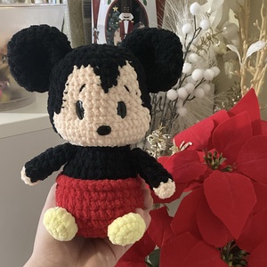 Mickey Mouse/ Mickey egér horgolt plüss  - játék & sport - plüssállat & játékfigura - plüss mesefigurák - Meska.hu