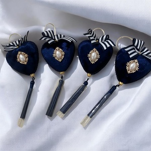 Szív alakú bársony dísz nőnapra , Otthon & Életmód, Dekoráció, Fali és függő dekoráció, Falra akasztható dekor, Mindenmás, MESKA