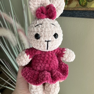 Zsenília fonalból horgolt balerina nyuszi - játék & sport - plüssállat & játékfigura - nyuszi - Meska.hu