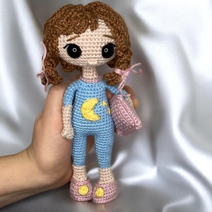 Horgolt pizsamás lány   - Meska.hu