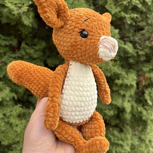 Zsenília fonalból horgolt mókus, Játék & Sport, Plüssállat & Játékfigura, Más figura, Horgolás, MESKA