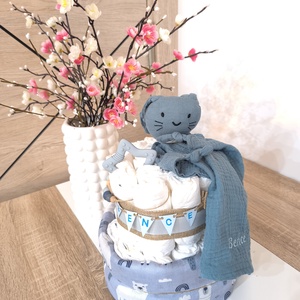 K�k, natúr stílusú, egyedi pelenkatorta névvel � babalátogató ajándék (2 szintes) - baba - mama - pelenkázó, babafürdető kellékek - pelenkatorta - Meska.hu