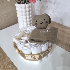 Natúr stílusú, egyedi pelenkatorta névvel � babalátogató ajándék - baba - mama - pelenkázó, babafürdető kellékek - pelenkatorta - Meska.hu