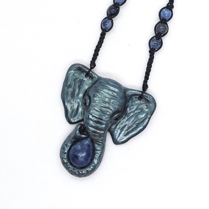 Elefánt amulett szodalit ásvánnyal  - Meska.hu
