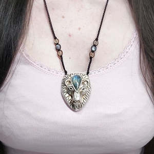 Oroszlán labradorittal - ékszer - nyaklánc - medálos nyaklánc - Meska.hu