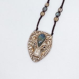 Oroszlán labradorittal - ékszer - nyaklánc - medálos nyaklánc - Meska.hu