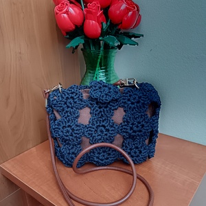 Éjféli Virág  kézzel horgolt mini táska műbőr pánttal, Táska & Tok, Kézitáska & válltáska, Alkalmi táska, Horgolás, MESKA