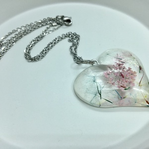 Szivárványszínre festett igazi pitypangmagok és szárított virág-nagy szív műgyanta medál -  - Meska.hu