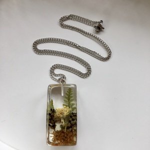 Mini terrárium medál,páfránnyal,virágokkal-műgyanta medál - ékszer - nyaklánc - medál - Meska.hu