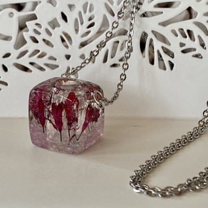 Aromaterápiás virágos kocka medál-pink tűzeső virággal, Ékszer, Nyaklánc, Medálos nyaklánc, Ékszerkészítés, MESKA