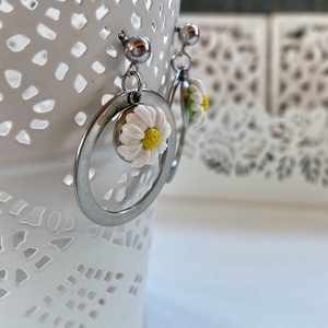 Százszorszép virágos nemesacél fülbevaló 1. - ékszer - fülbevaló - lógó fülbevaló - Meska.hu