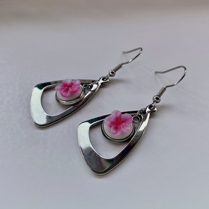 Cseresznye virágos nemesacél fülbevaló 1. - ékszer - fülbevaló - lógó fülbevaló - Meska.hu