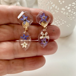 Nefelejcses 2 forma,epoxi gyanta fülbevaló - ékszer - fülbevaló - lógó fülbevaló - Meska.hu