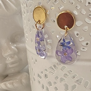 Nefelejcses kör és csepp forma,epoxi gyanta fülbevaló - ékszer - fülbevaló - lógó fülbevaló - Meska.hu