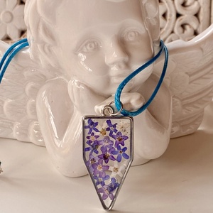 Nefelejcsek-fém keretes epoxi gyanta medál - ékszer - nyaklánc - medálos nyaklánc - Meska.hu