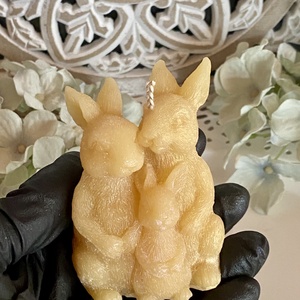 Méhviasz gyertya-Nyuszi család - esküvő - dekoráció - gyertya & gyertyatartó - Meska.hu