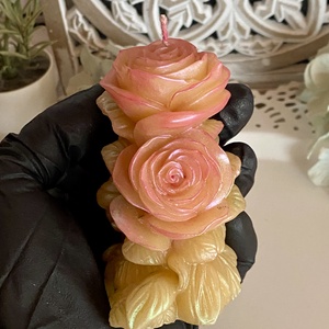 Méhviasz gyertya-virágzó rózsák - esküvő - dekoráció - gyertya & gyertyatartó - Meska.hu