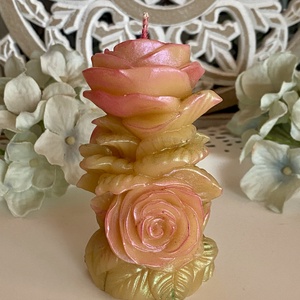 Méhviasz gyertya-virágzó rózsák - esküvő - dekoráció - gyertya & gyertyatartó - Meska.hu