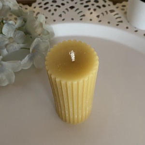 Méhviasz gyertya-Bordás henger 2 - esküvő - dekoráció - gyertya & gyertyatartó - Meska.hu