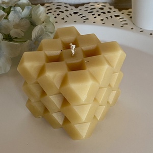 Méhviasz gyertya-nagy rombusz kocka - esküvő - dekoráció - gyertya & gyertyatartó - Meska.hu