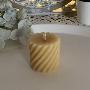 Méhviasz gyertya-csavart bordás henger 2. - Meska.hu