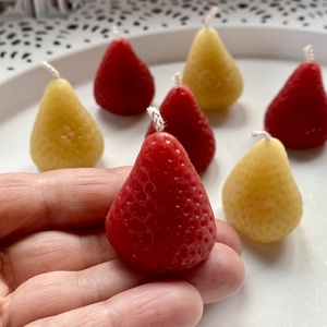 Méhviasz gyertya-Eper forma - Meska.hu