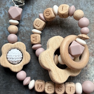 BABABOX #04 Csörgő rágóka  és cumilánc Mályva - Vanília, Baba - mama, Baba játékok, Rágóka, Csomózás, Gyöngyfűzés, gyöngyhímzés, MESKA