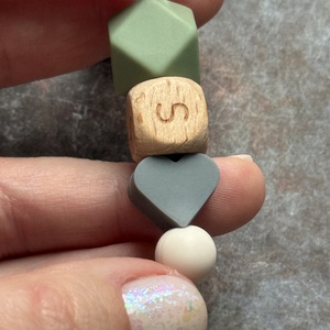 CHARM #EGYEDI TERVEZÉS  kulcstartóra vagy táskadísznek  - baba - mama - babaemlékek - baba emlékőrző - Meska.hu