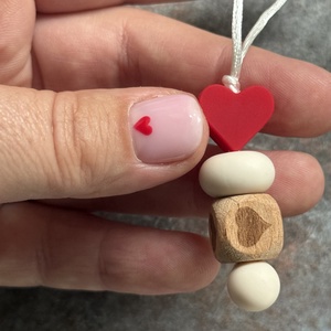 CHARM #08 kulcstartóra vagy táskadísznek , Táska & Tok, Kulcstartó & Táskadísz, Kulcstartó, Gyöngyfűzés, gyöngyhímzés, MESKA