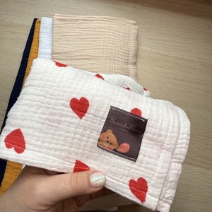 BABAKENDŐ #01 Vanília - Piros szív, Baba - mama, Baba ágynemű, Babatakaró, gyerek pléd, , MESKA