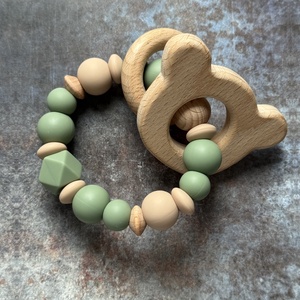 Csörgő rágóka # 22 Karamell Zs�lya, Baba - mama, Baba játékok, Rágóka, Csomózás, Gyöngyfűzés, gyöngyhímzés, MESKA