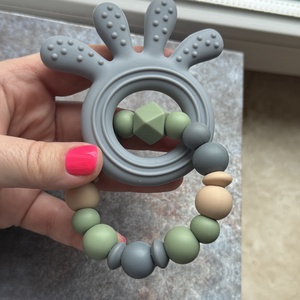 Polip r�góka #01 antracit zsálya karamell - baba - mama - baba játékok - rágóka - Meska.hu