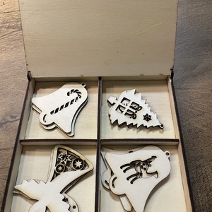 Karácsonyfadísz dobozban - karácsony - karácsonyi lakásdekoráció - karácsonyfadíszek - Meska.hu