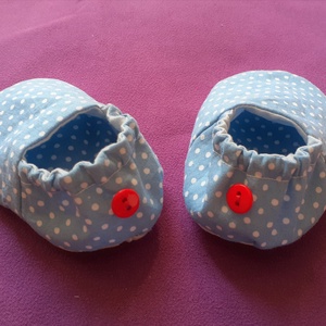  Textil babacipő, kocsicipő, mintás bébicipő, 2 oldalas kék pöttyös babacipő - Meska.hu