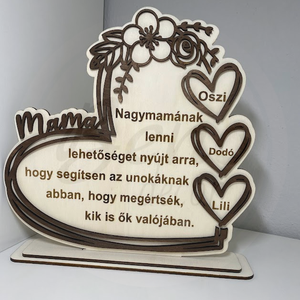 Személyre szabható virágos nagymama szívállvány, Otthon & Életmód, Dekoráció, Asztal és polc dekoráció, Asztaldísz, Gravírozás, pirográfia, MESKA