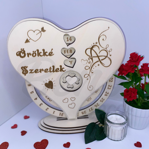 Szív alakú öröknaptár - Örökké Szeretlek felirattal, Otthon & Életmód, Dekoráció, Fali és függő dekoráció, Falinaptár & Öröknaptár, Gravírozás, pirográfia, MESKA