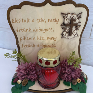 Kegyeleti fa tábla mécsessel  Elcsitult a szív idézettel, vörös üveg mécses  - Meska.hu