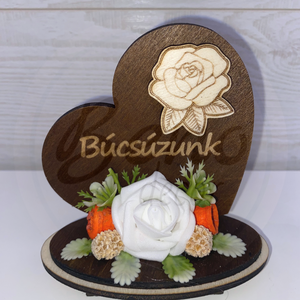 Szív alakú Búcsúzunk fa emlékdísz fehér virággal, Otthon & Életmód, Vallás, Temetkezési tárgy, Sírdísz, kegyeleti dísz, Gravírozás, pirográfia, MESKA
